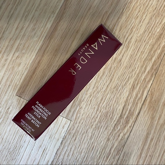 Wander Beauty Flash Hydrating Foundation Stick NEW Golden Medium - Picture 2 of 3